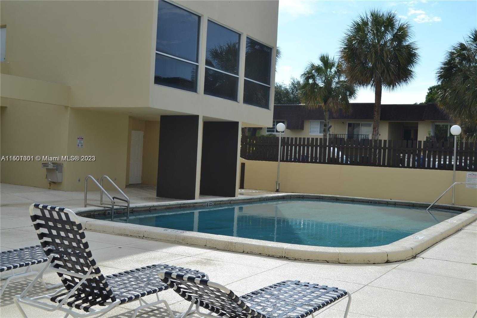 Small Image of 9007 SOUTH WEST 138TH ST #3, Miami Number 22