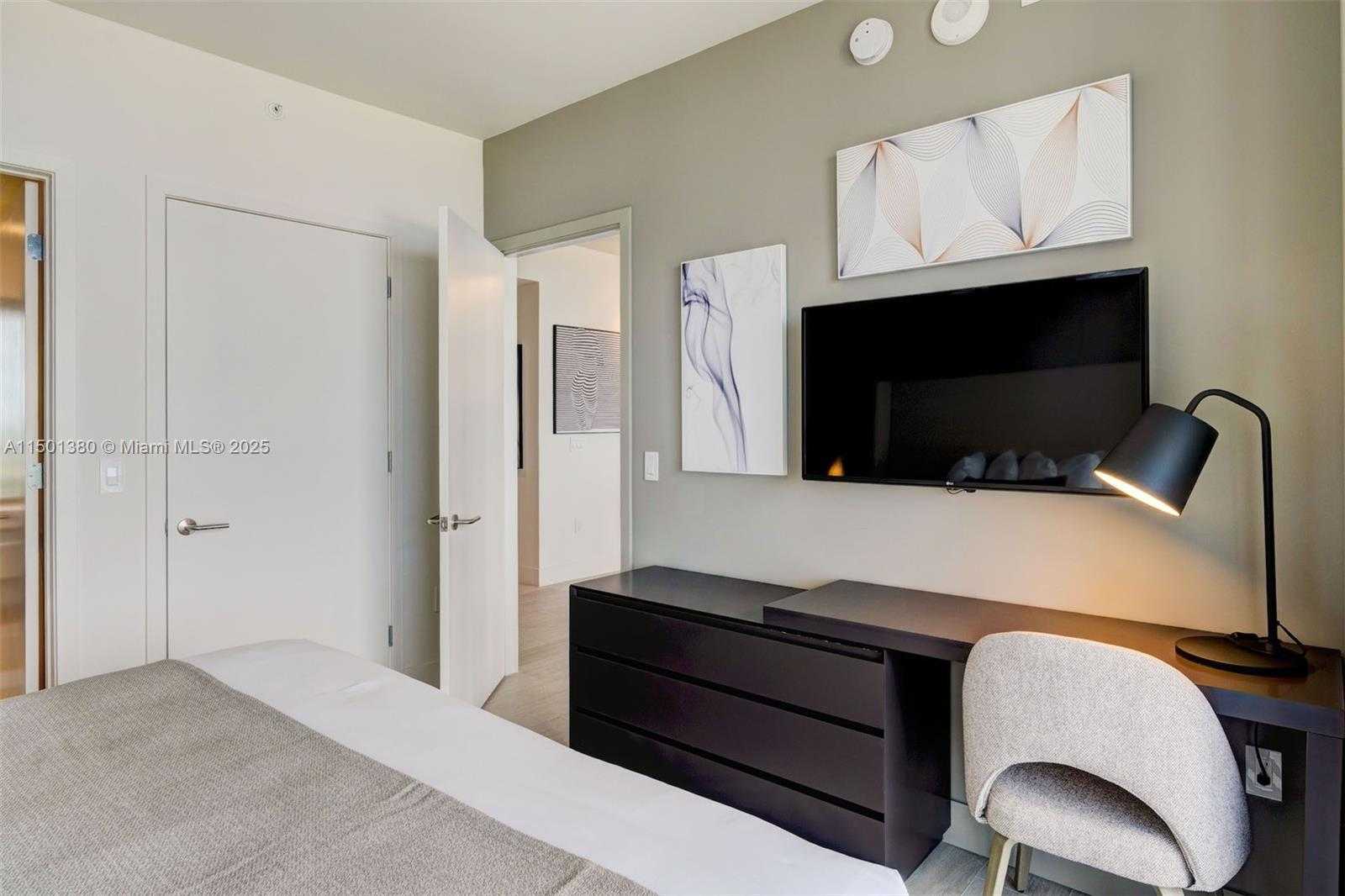 Small Image of 4010 SOUTH OCEAN DR #R2106, Hollywood Number 14