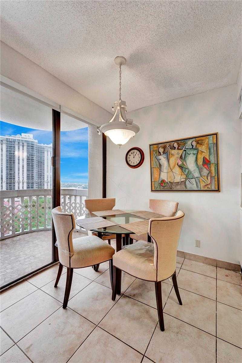 Small Image of 19355 TURNBERRY WAY #8L, Aventura Number 18
