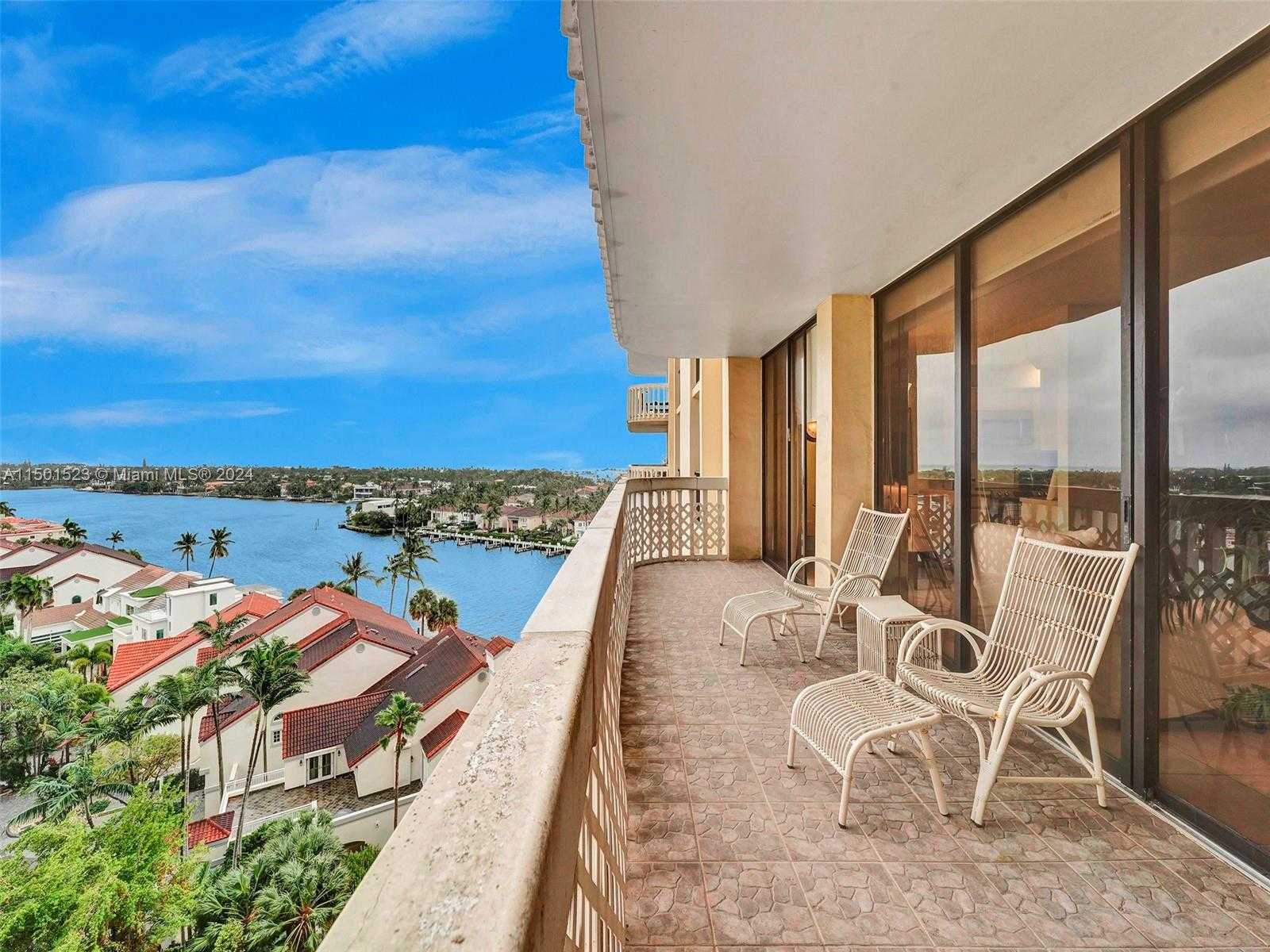 Small Image of 19355 TURNBERRY WAY #8L, Aventura Number 4