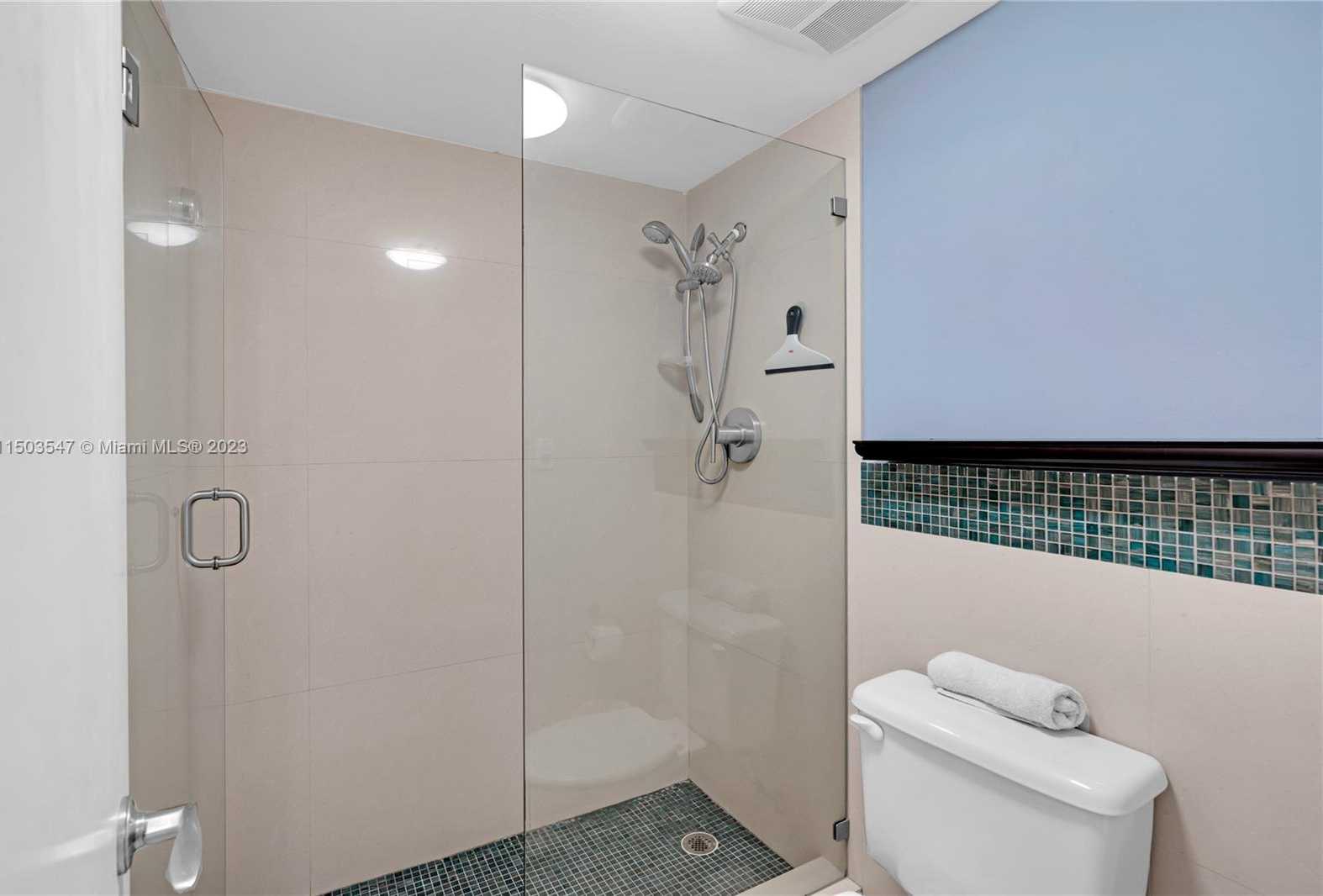 Small Image of 2301 COLLINS AVE #1006, Miami Beach Number 12