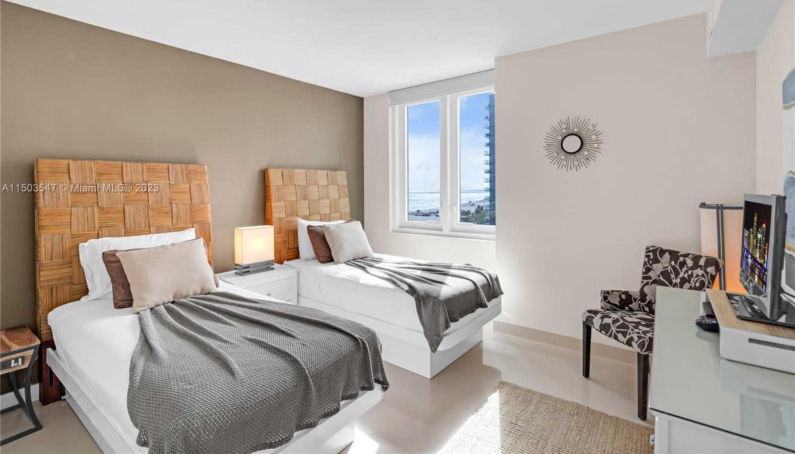 Small Image of 2301 COLLINS AVE #1006, Miami Beach Number 13