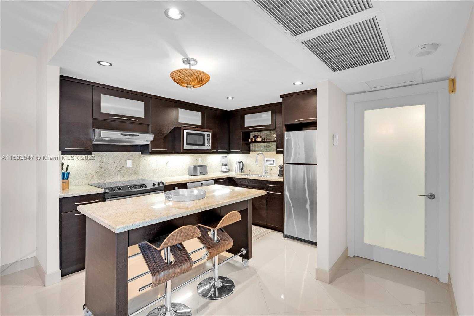 Small Image of 2301 COLLINS AVE #1006, Miami Beach Number 5