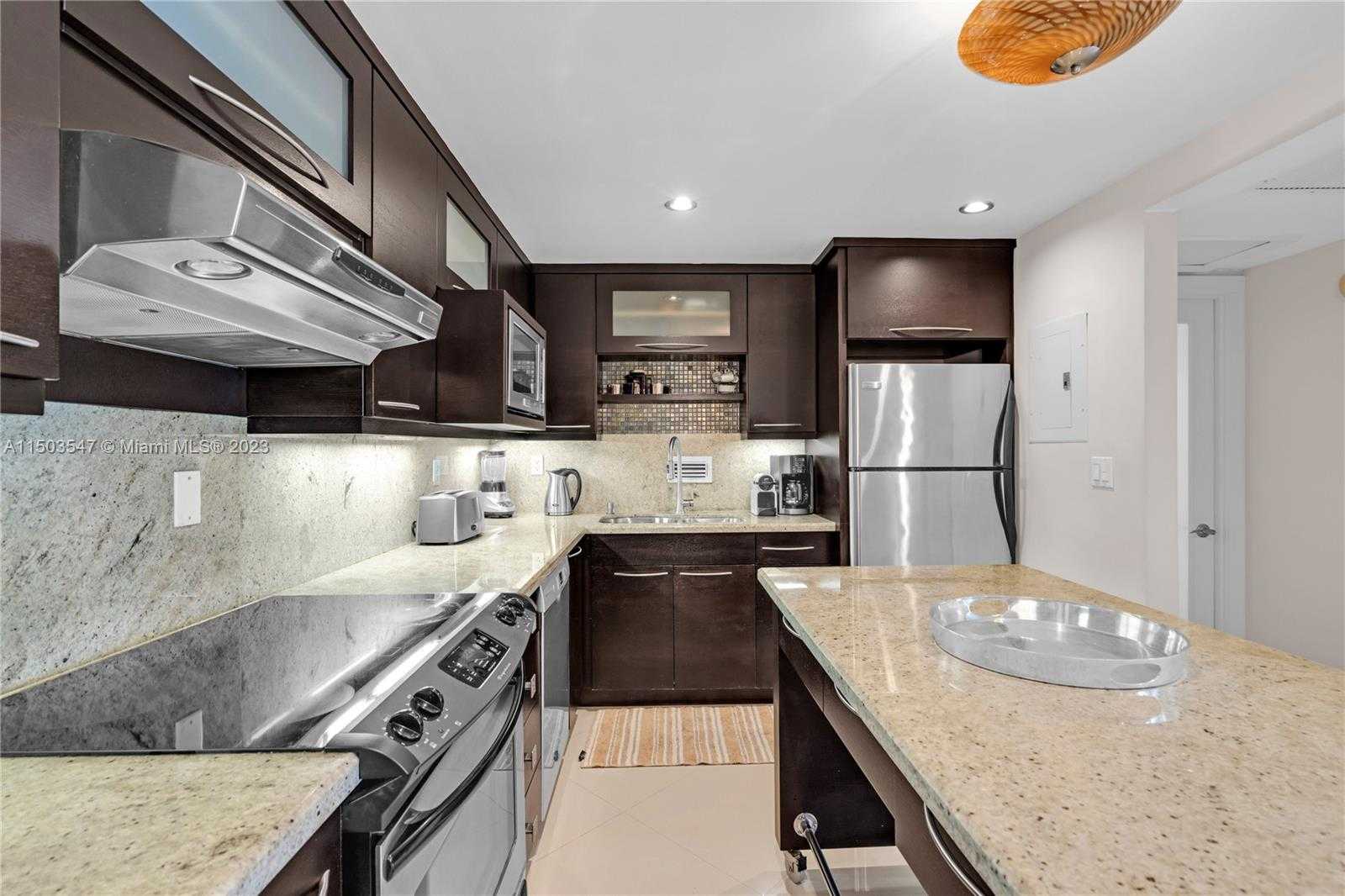 Small Image of 2301 COLLINS AVE #1006, Miami Beach Number 7