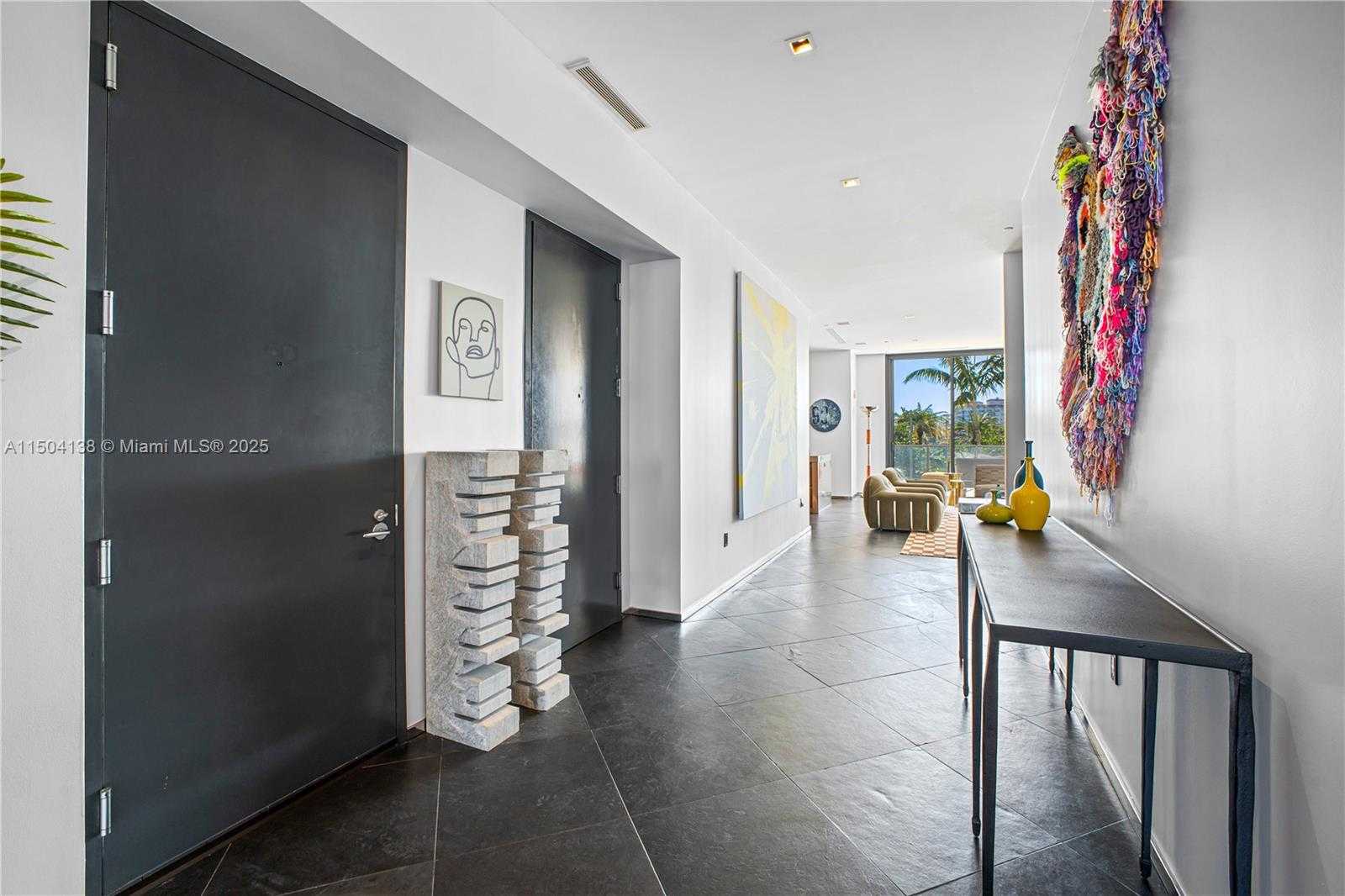 Small Image of 800 SOUTH POINTE DR #502, Miami Beach Number 13