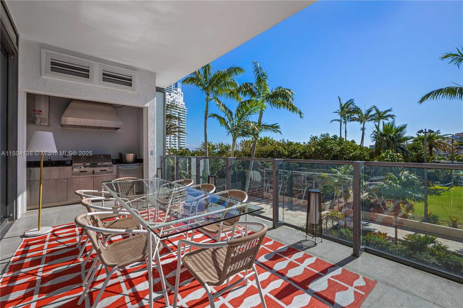 Small Image of 800 SOUTH POINTE DR #502, Miami Beach Number 21