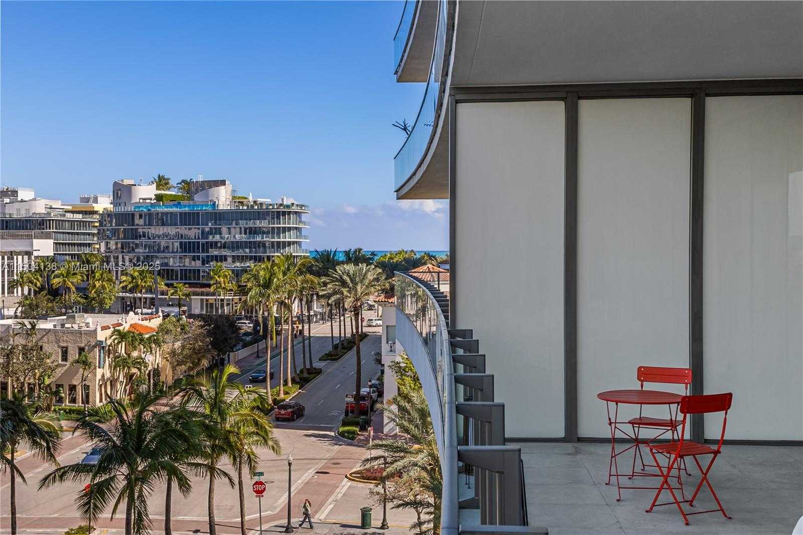 Small Image of 800 SOUTH POINTE DR #502, Miami Beach Number 29