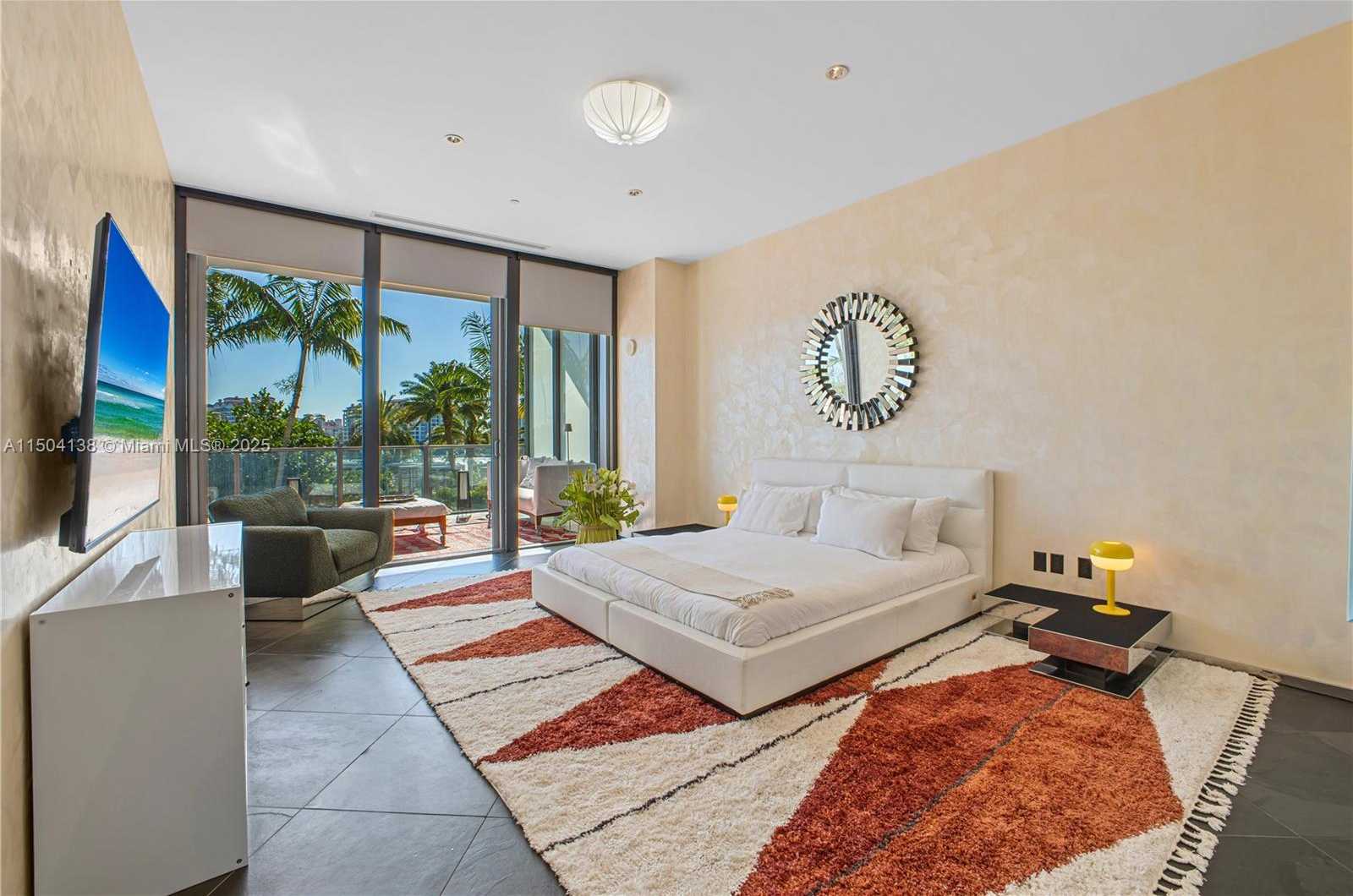 Small Image of 800 SOUTH POINTE DR #502, Miami Beach Number 33