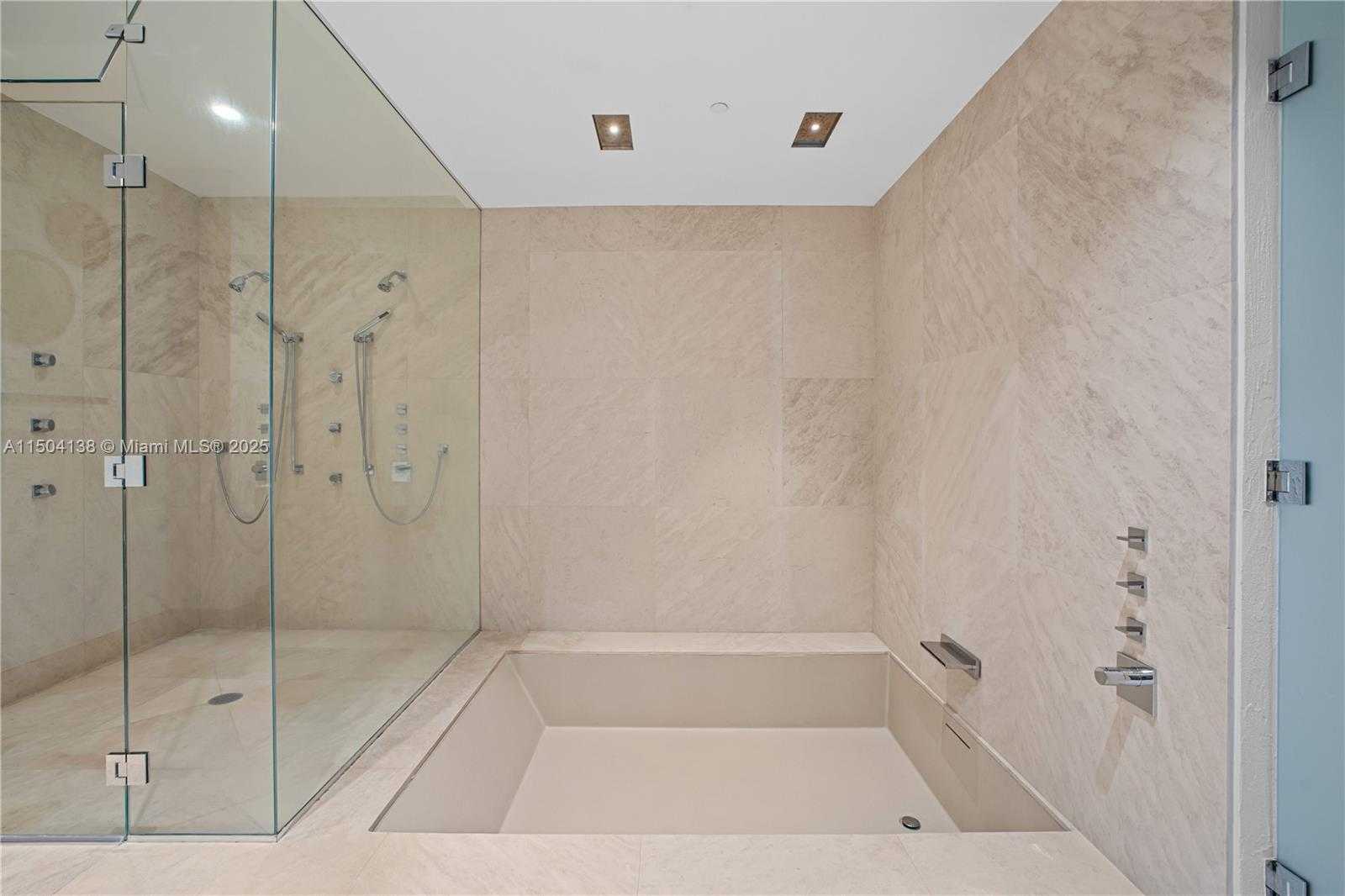 Small Image of 800 SOUTH POINTE DR #502, Miami Beach Number 36