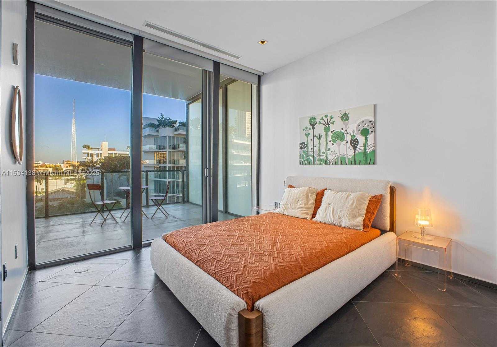 Small Image of 800 SOUTH POINTE DR #502, Miami Beach Number 42