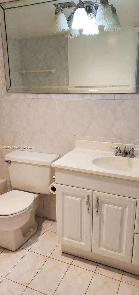 Small Image of 12590 NORTH EAST 16TH AVE #206, North Miami Number 12