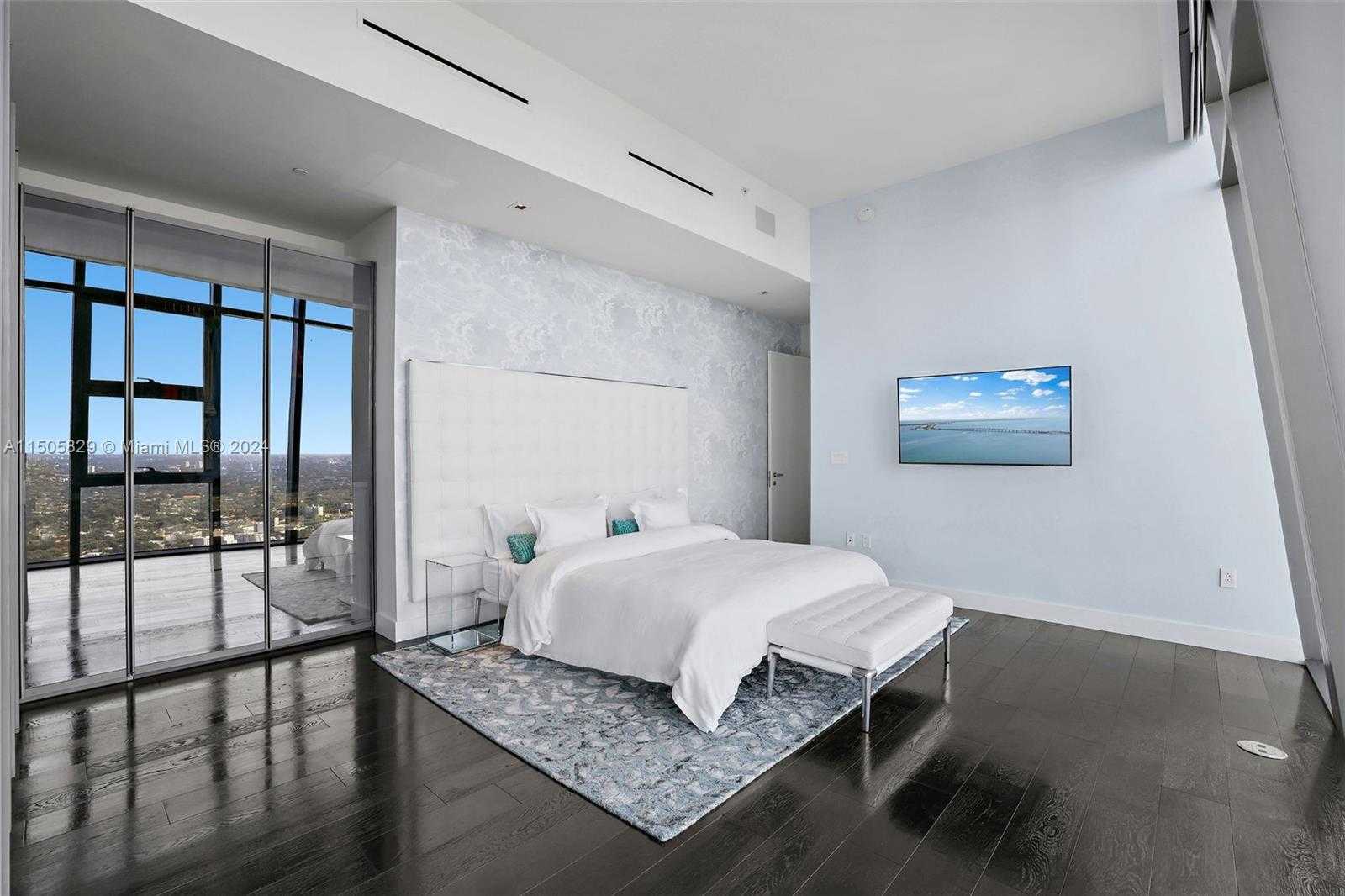 Small Image of 1451 BRICKELL AVE #4902, Miami Number 27