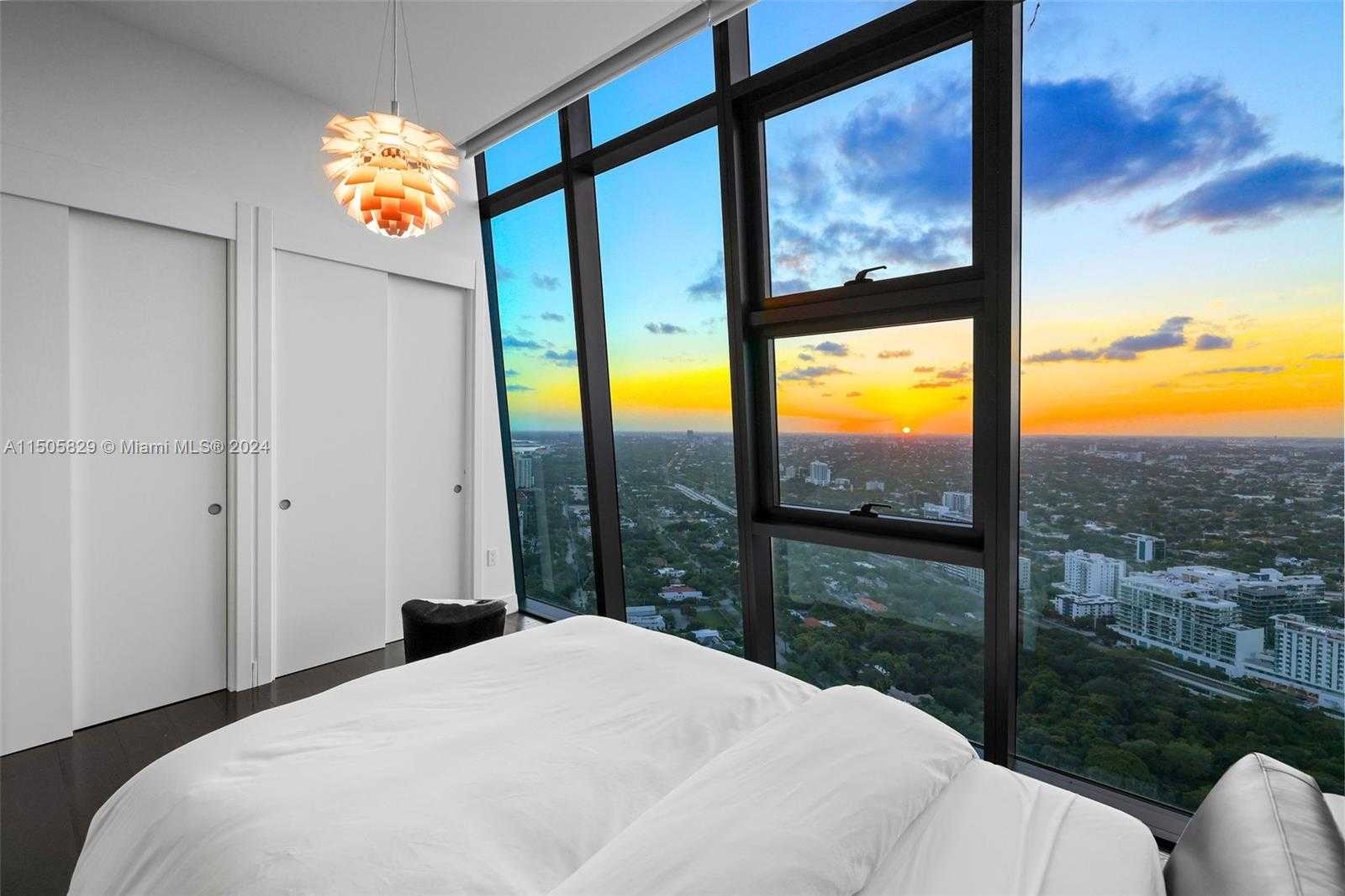 Small Image of 1451 BRICKELL AVE #4902, Miami Number 38