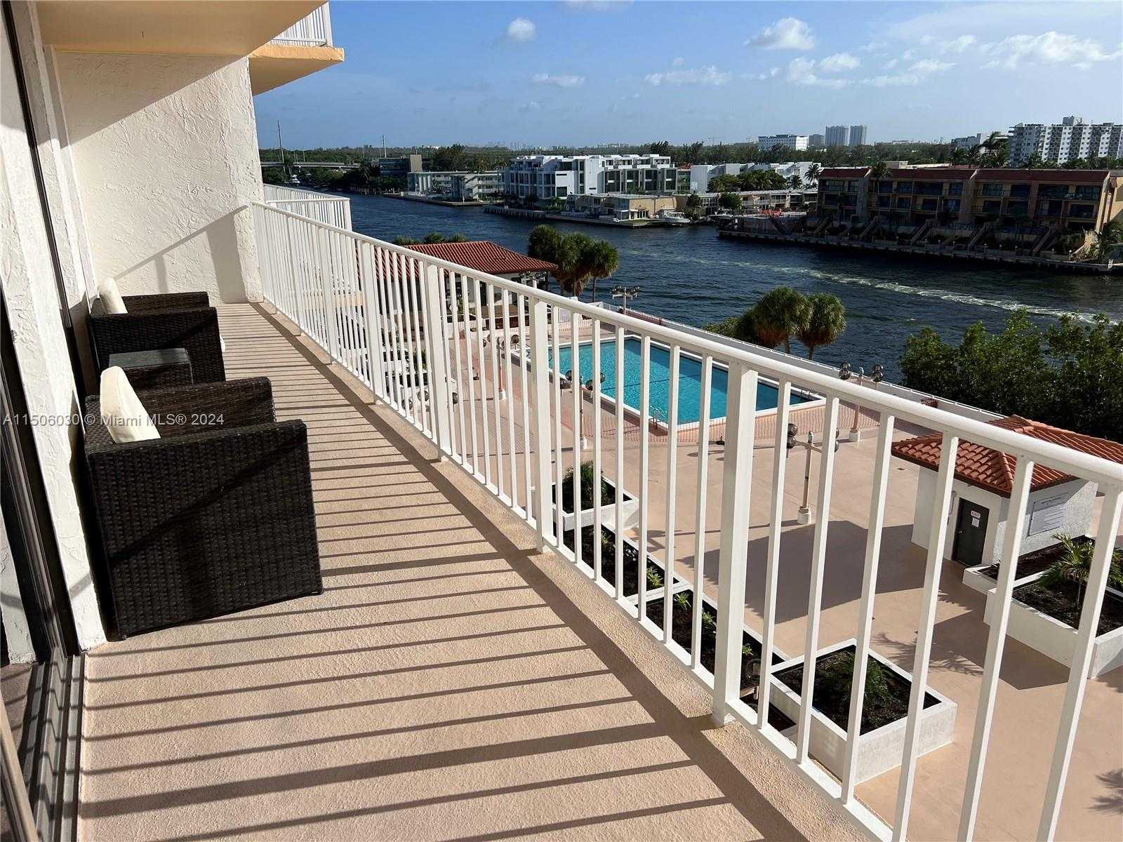 Small Image of 290 174TH ST #702, Sunny Isles Beach Number 3