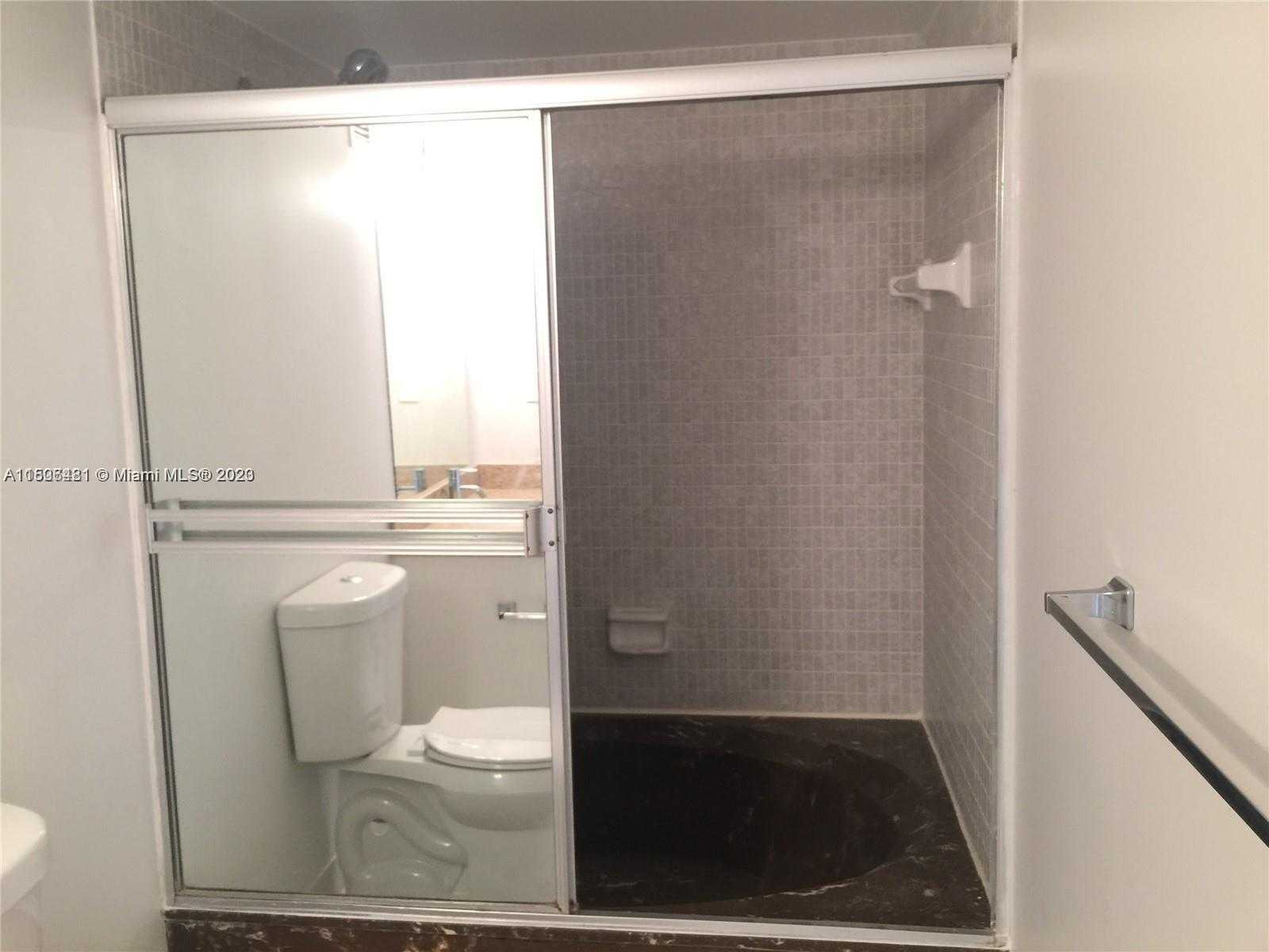 Small Image of 1000 PARKVIEW DR #511, Hallandale Beach Number 10