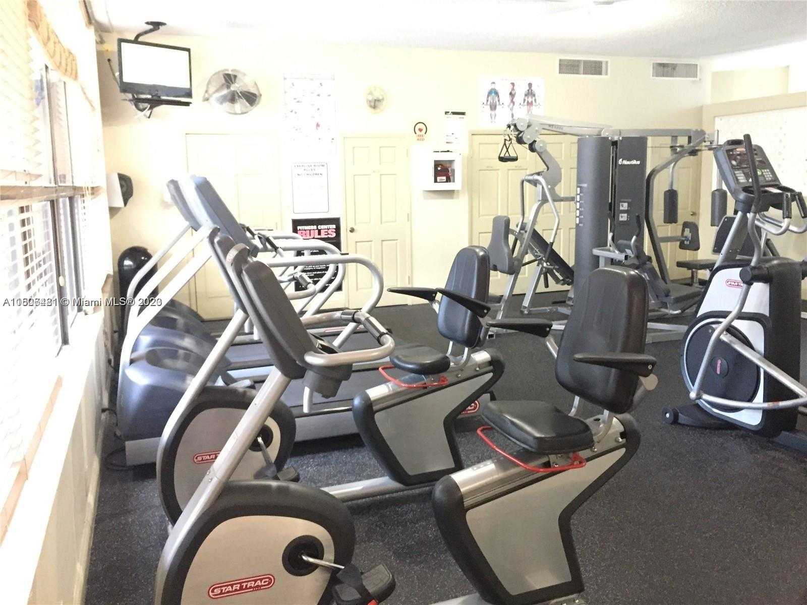 Small Image of 1000 PARKVIEW DR #511, Hallandale Beach Number 12