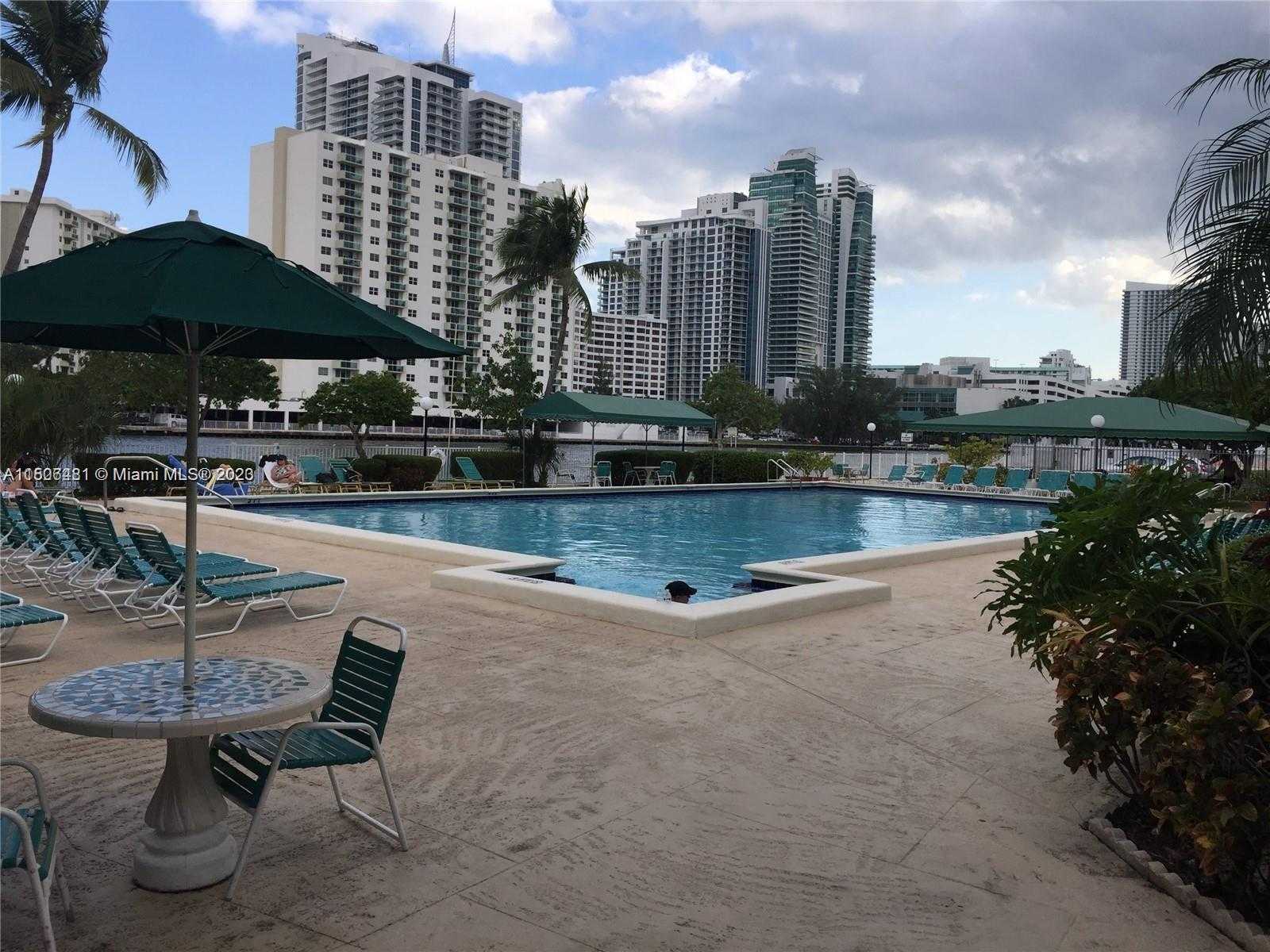 Small Image of 1000 PARKVIEW DR #511, Hallandale Beach Number 4