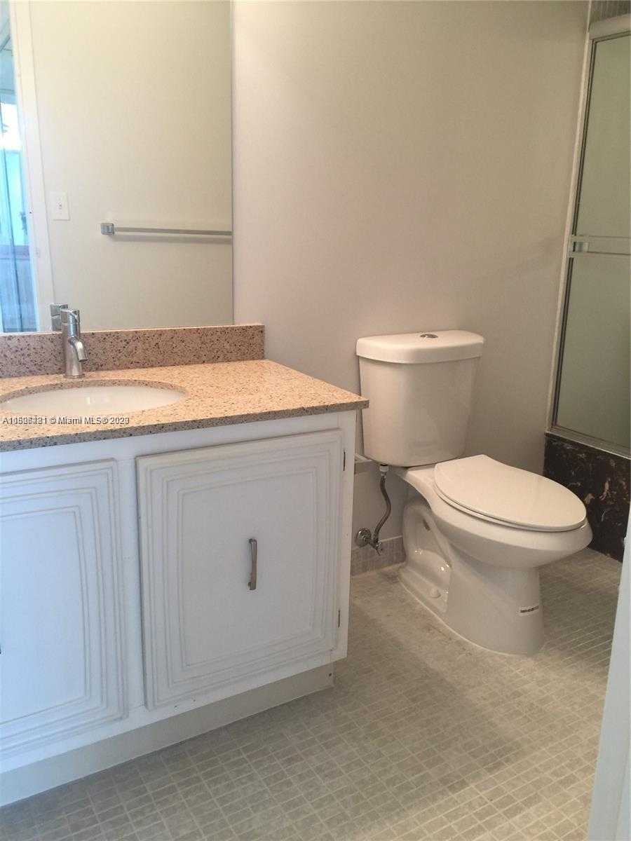 Small Image of 1000 PARKVIEW DR #511, Hallandale Beach Number 8
