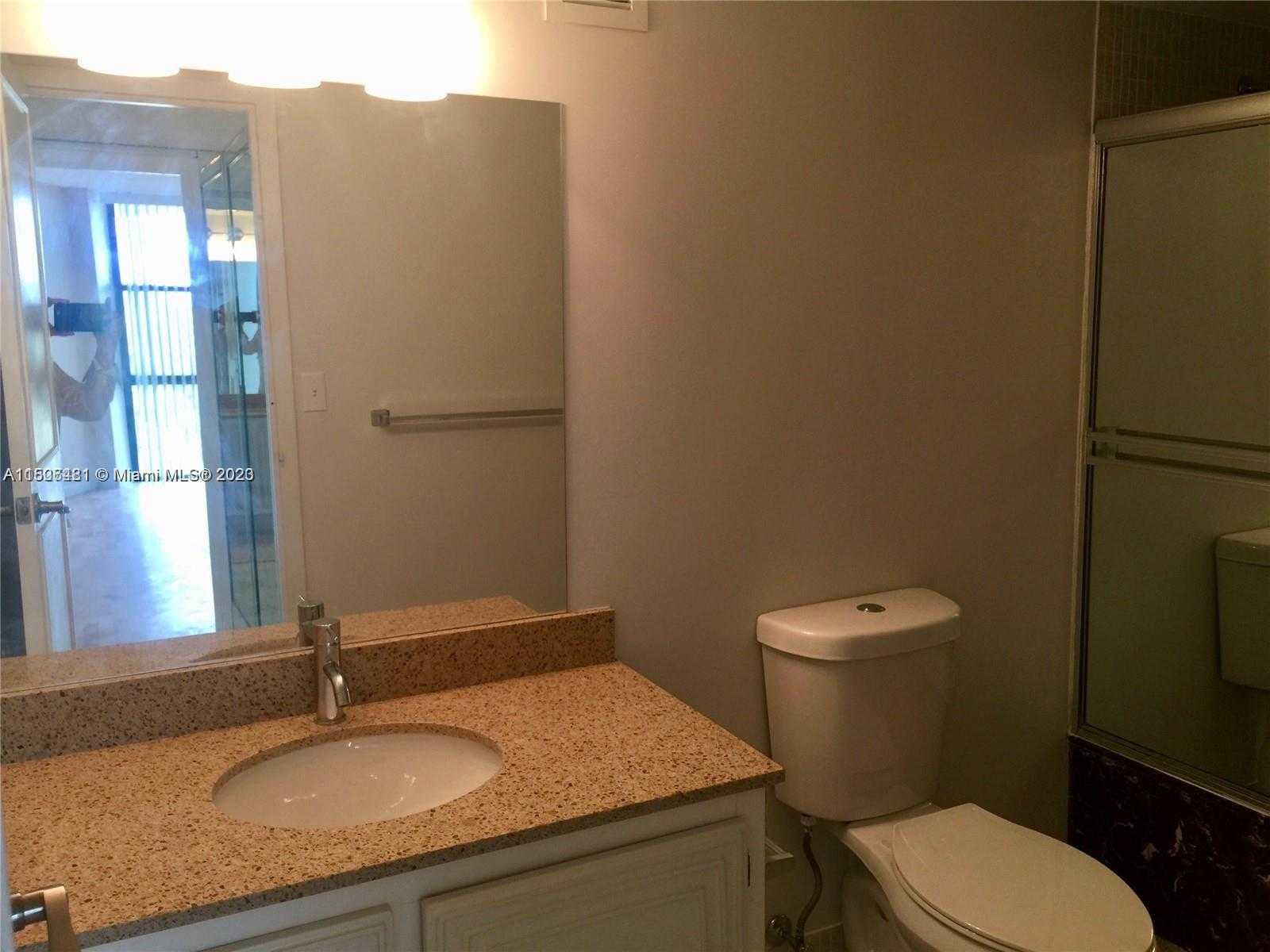 Small Image of 1000 PARKVIEW DR #511, Hallandale Beach Number 9