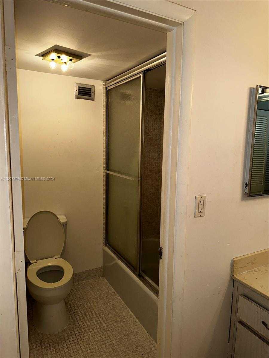 Small Image of 3800 SOUTH OCEAN DR #1607, Hollywood Number 19