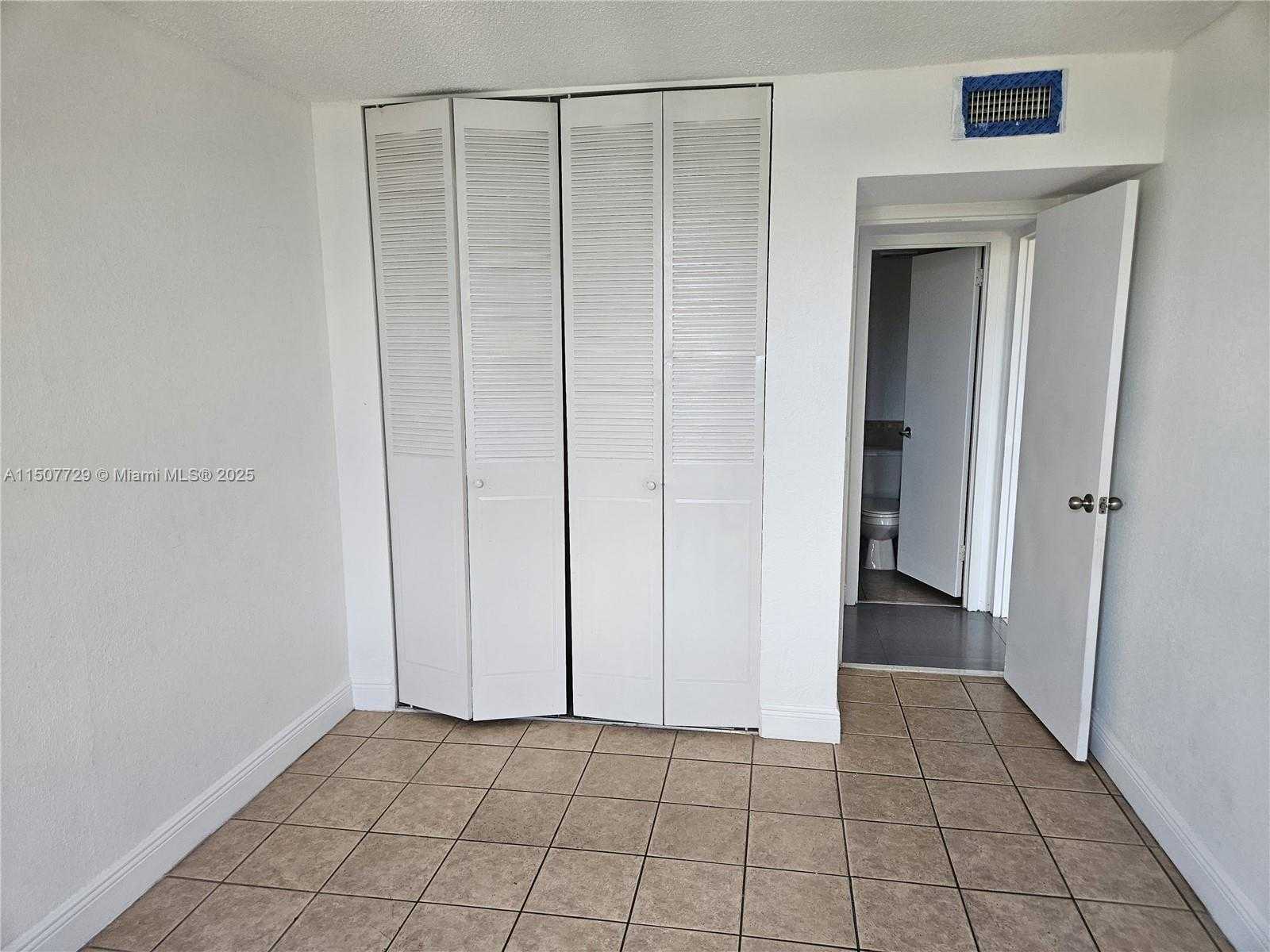Small Image of 1800 SANS SOUCI BLVD #307, North Miami Number 19