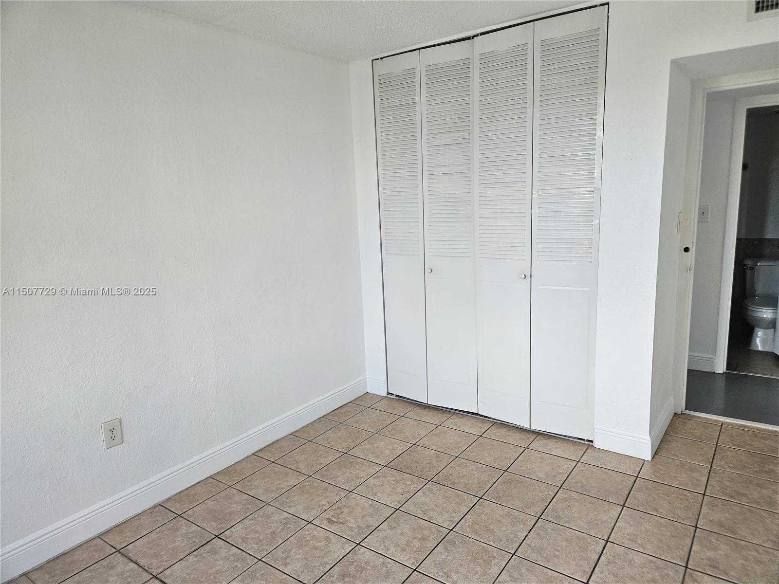 Small Image of 1800 SANS SOUCI BLVD #307, North Miami Number 20
