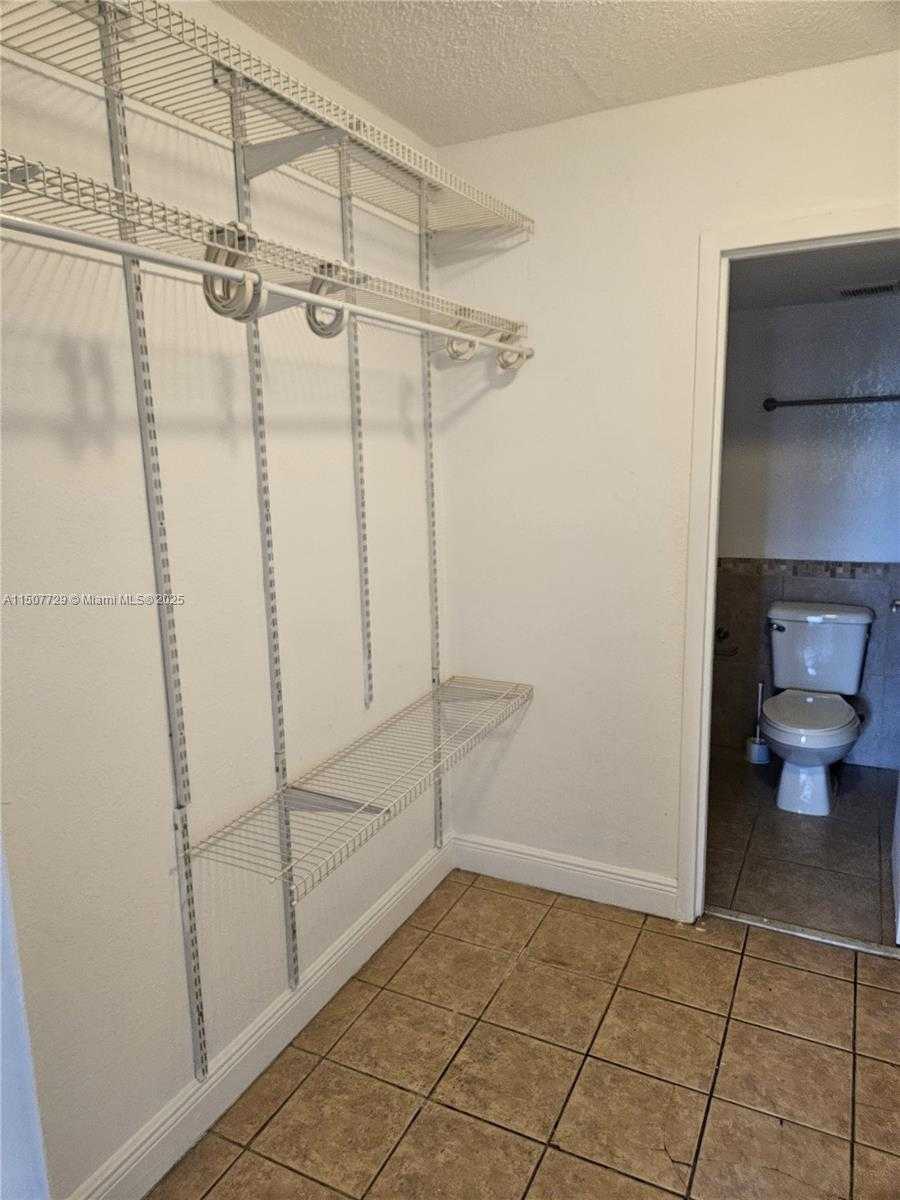 Small Image of 1800 SANS SOUCI BLVD #307, North Miami Number 26