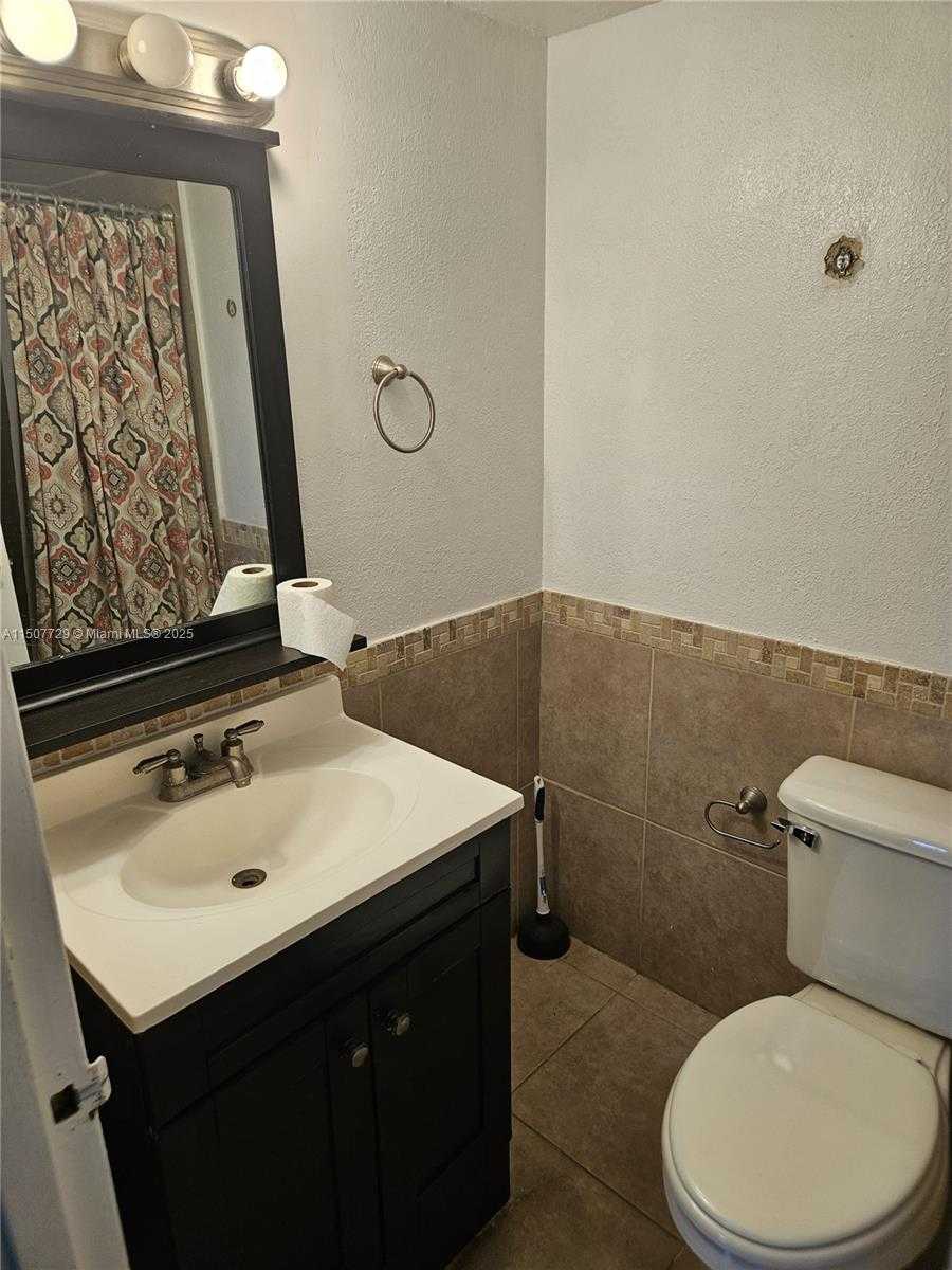 Small Image of 1800 SANS SOUCI BLVD #307, North Miami Number 28