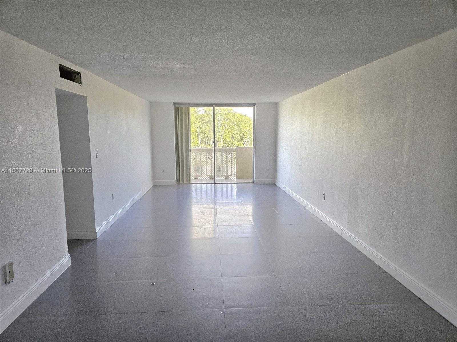 Small Image of 1800 SANS SOUCI BLVD #307, North Miami Number 3