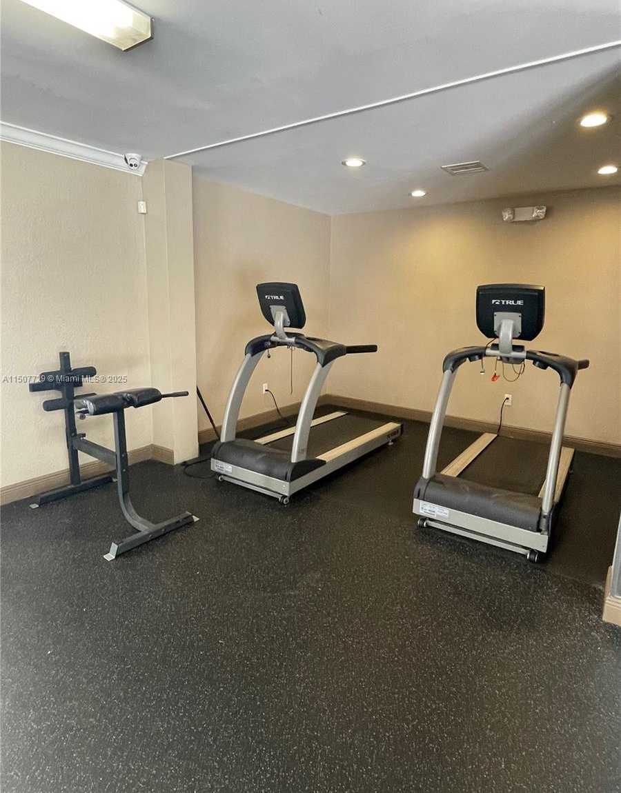 Small Image of 1800 SANS SOUCI BLVD #307, North Miami Number 33