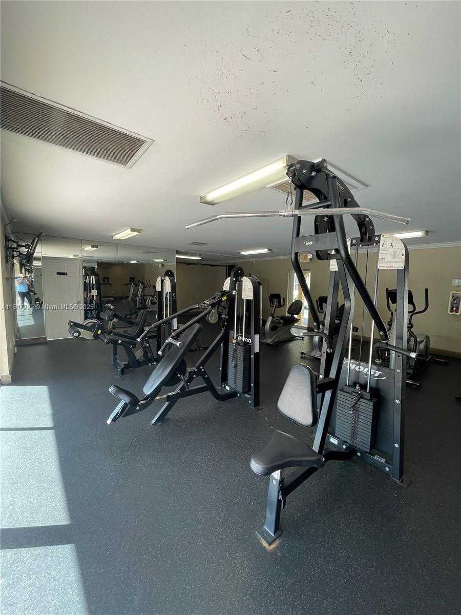 Small Image of 1800 SANS SOUCI BLVD #307, North Miami Number 35