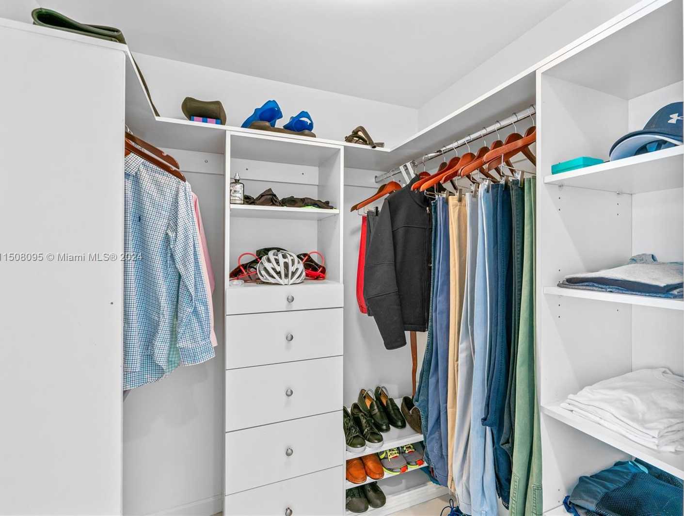 Small Image of 495 BRICKELL AVE #2603, Miami Number 25