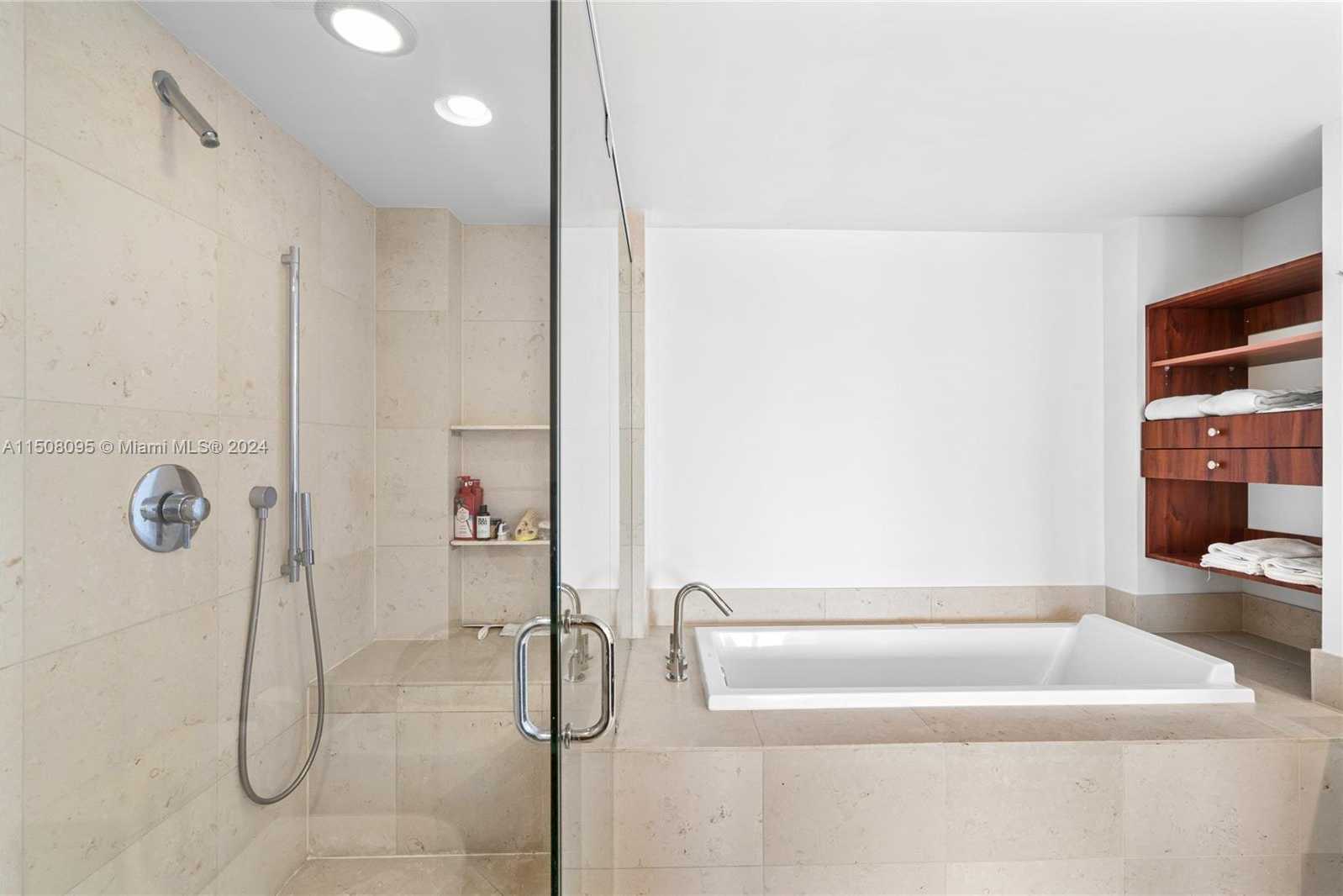 Small Image of 495 BRICKELL AVE #2603, Miami Number 28