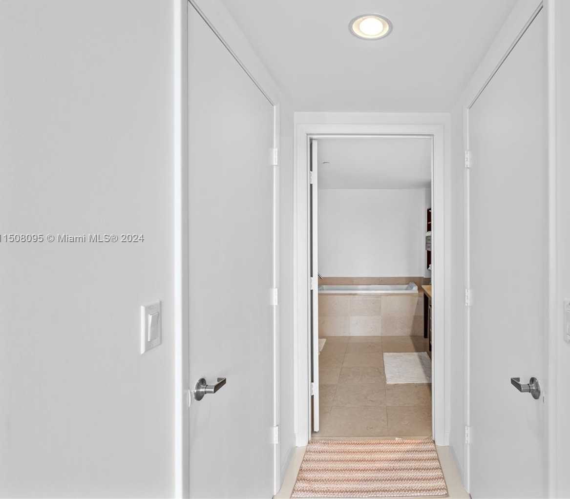 Small Image of 495 BRICKELL AVE #2603, Miami Number 36
