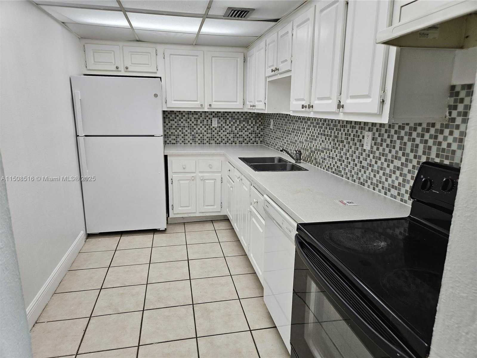 Small Image of 1805 SANS SOUCI BLVD #302, North Miami Number 14
