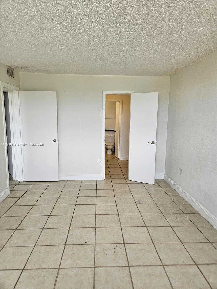 Small Image of 1805 SANS SOUCI BLVD #302, North Miami Number 19