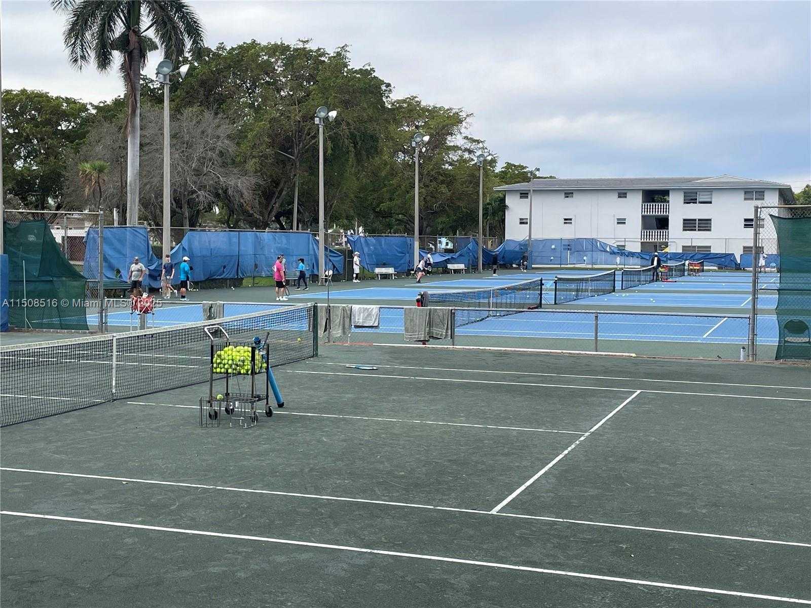 Small Image of 1805 SANS SOUCI BLVD #302, North Miami Number 28