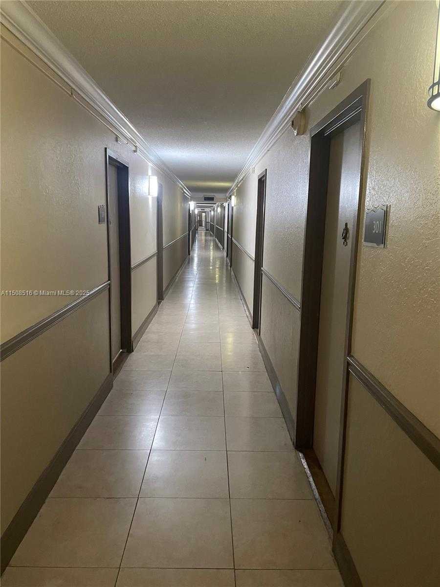 Small Image of 1805 SANS SOUCI BLVD #302, North Miami Number 8