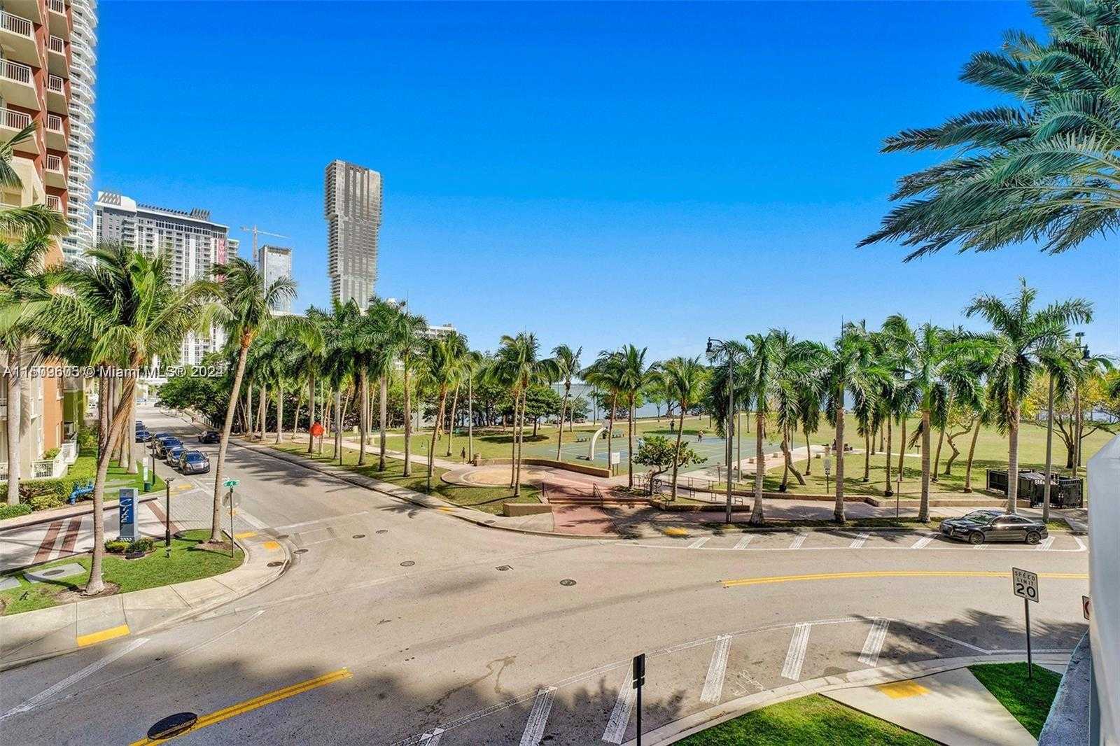 Small Image of 1900 NORTH BAYSHORE DR #508, Miami Number 16