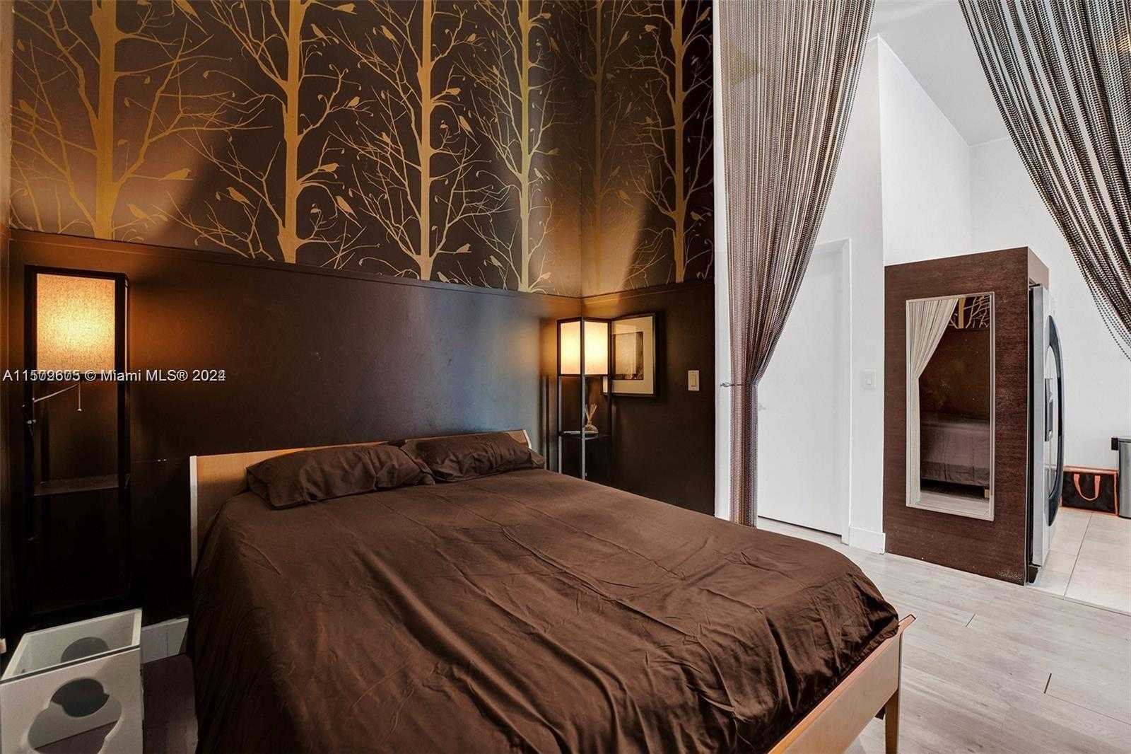 Small Image of 1900 NORTH BAYSHORE DR #508, Miami Number 18