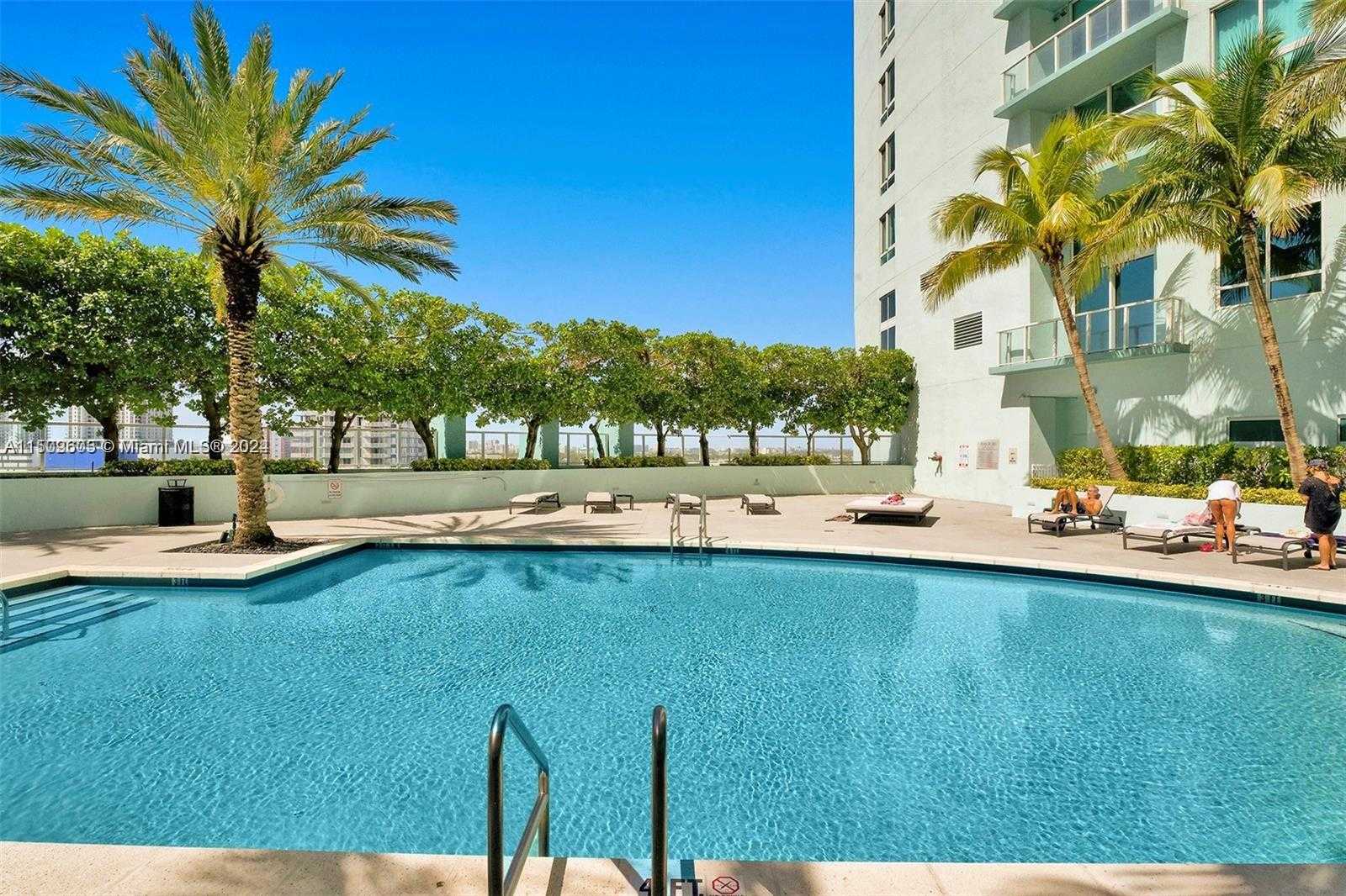Small Image of 1900 NORTH BAYSHORE DR #508, Miami Number 26