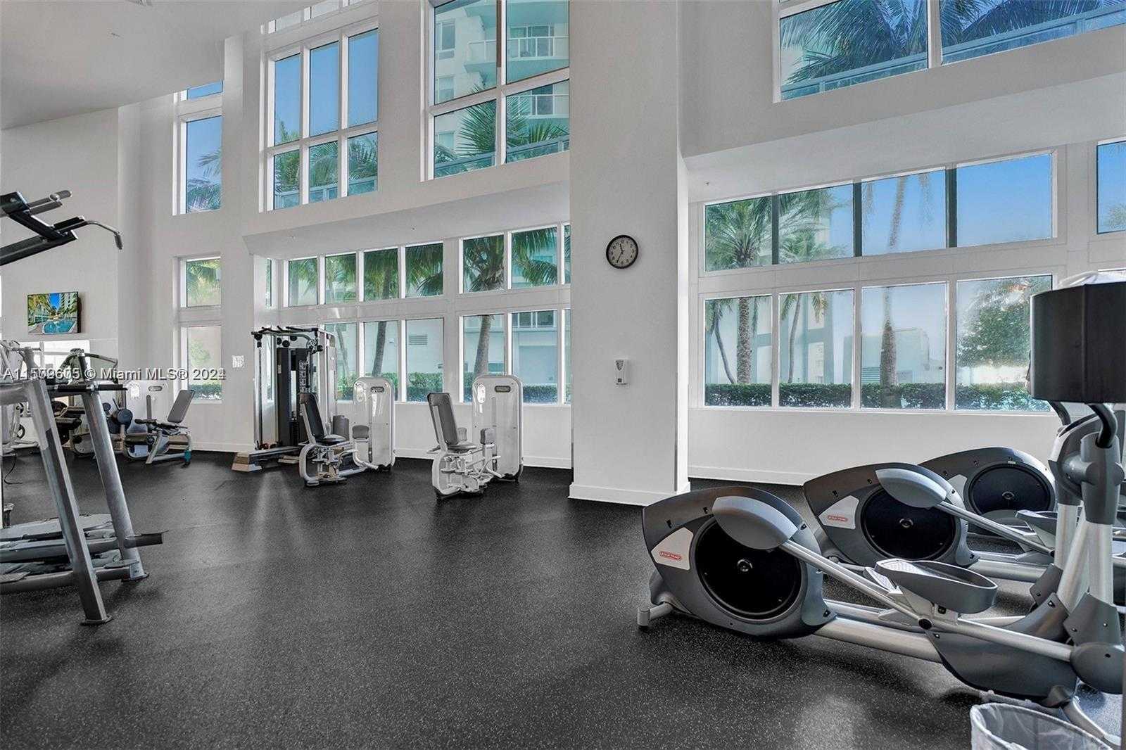Small Image of 1900 NORTH BAYSHORE DR #508, Miami Number 27
