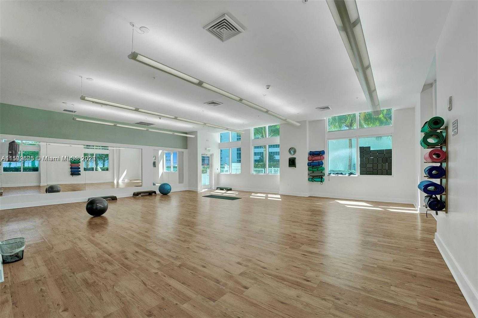 Small Image of 1900 NORTH BAYSHORE DR #508, Miami Number 29