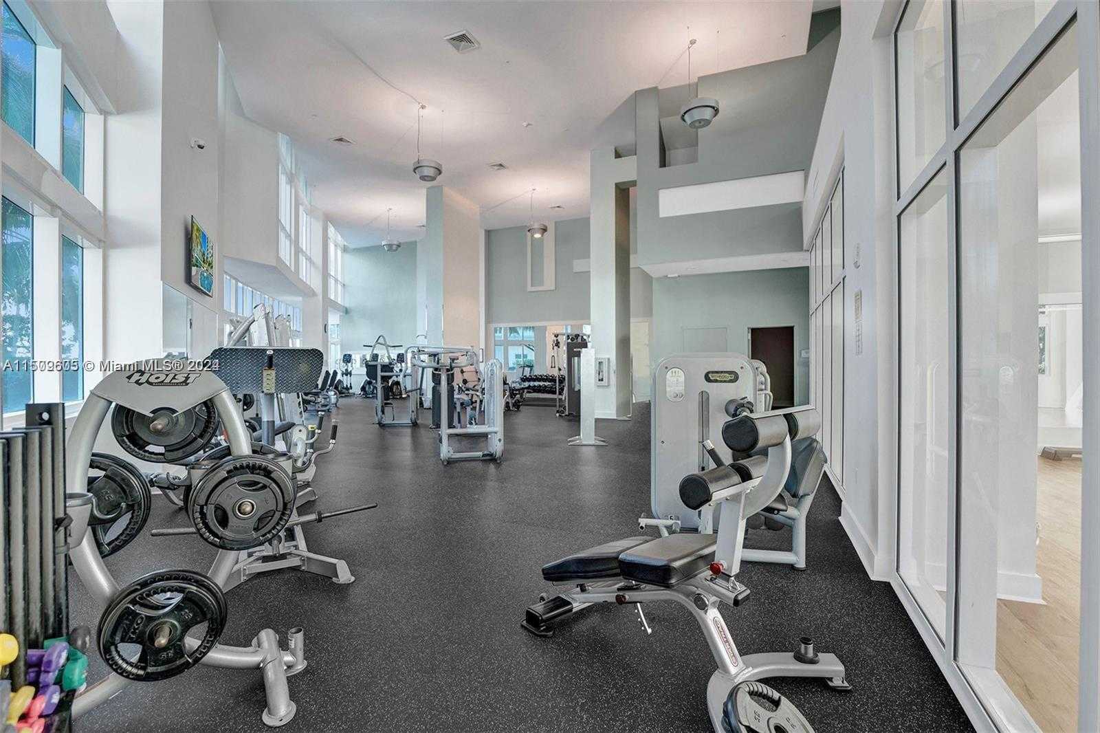 Small Image of 1900 NORTH BAYSHORE DR #508, Miami Number 30