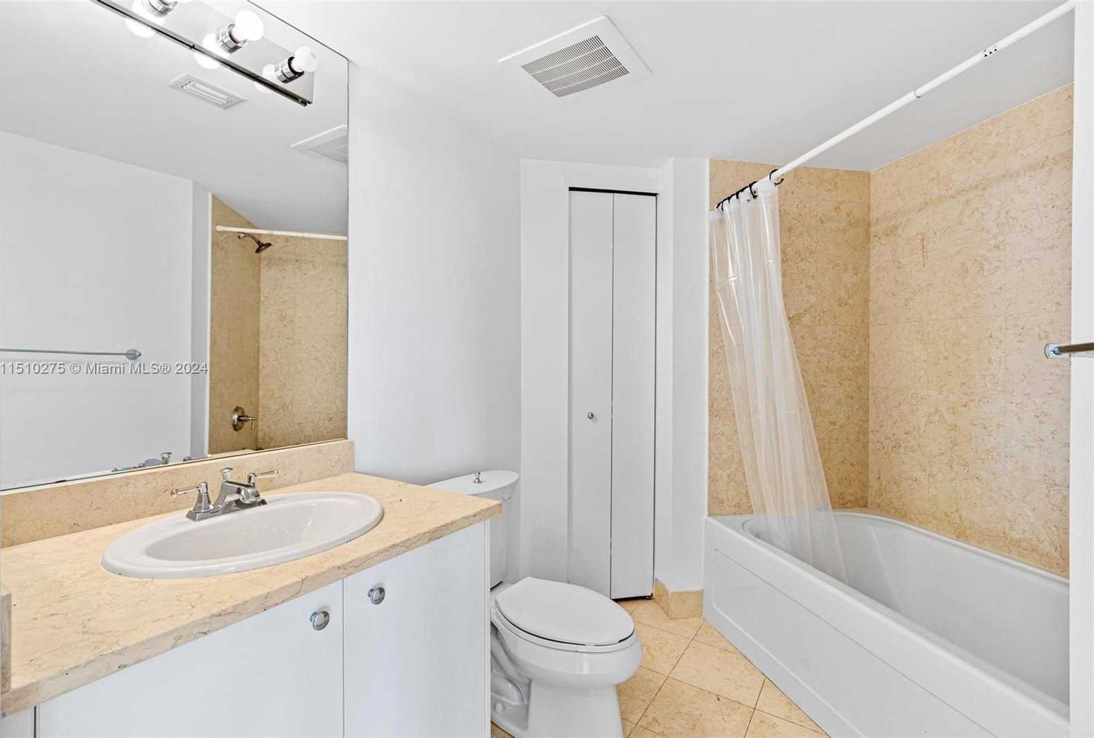 Small Image of 19900 EAST COUNTRY CLUB DR #502, Aventura Number 16