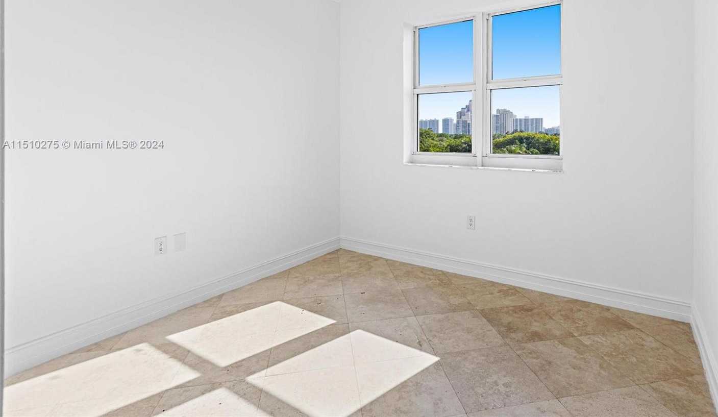 Small Image of 19900 EAST COUNTRY CLUB DR #502, Aventura Number 17