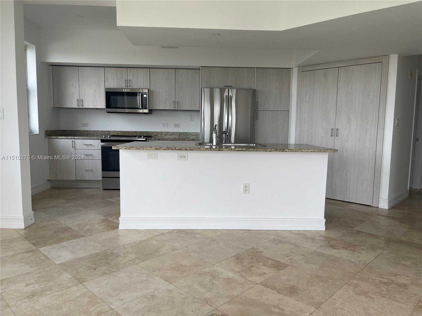 Small Image of 19900 EAST COUNTRY CLUB DR #502, Aventura Number 4