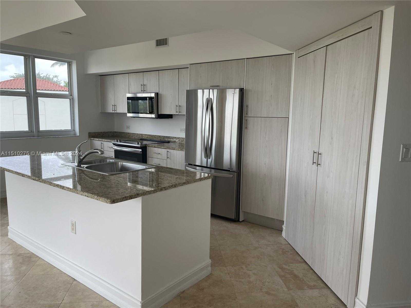 Small Image of 19900 EAST COUNTRY CLUB DR #502, Aventura Number 8