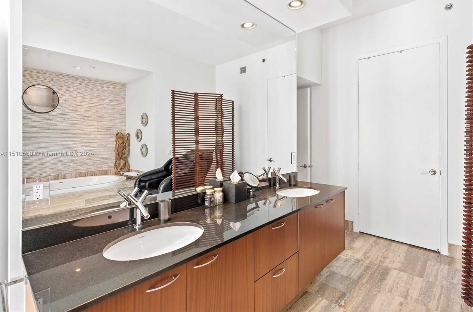 Small Image of 15901 COLLINS AVE #2801, Sunny Isles Beach Number 54