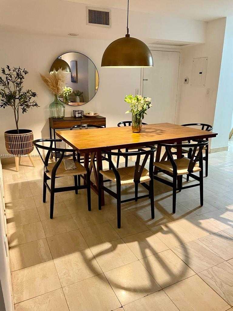 Small Image of 3600 MYSTIC POINTE DR #1010, Aventura Number 2